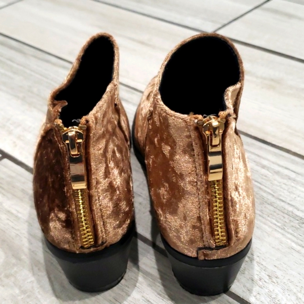 Mata heeled Velvet booties. - Picture 3 of 7